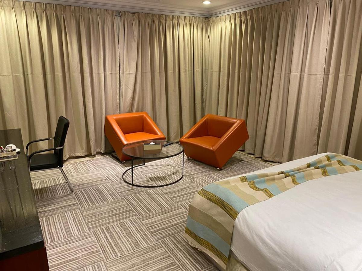 Al Wadaq Hotel ターイフ エクステリア 写真